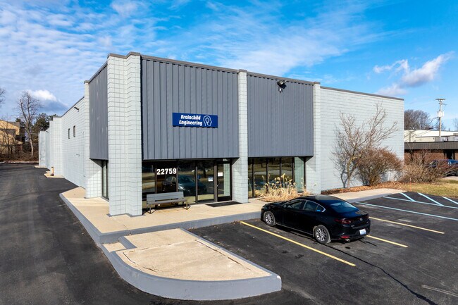 Plus de détails pour 22755-22759 Heslip Dr, Novi, MI - Local d'activités à louer