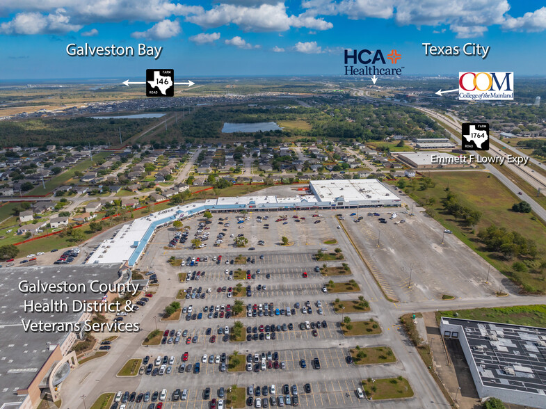 9300 Emmett F Lowry Expy, Texas City, TX à louer - Photo de l’immeuble – Image 2 sur 22