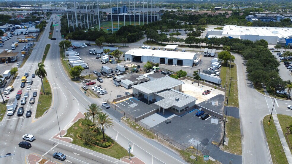 17440 NW 2nd Ave, Miami, FL à vendre - Photo de l’immeuble – Image 2 sur 14
