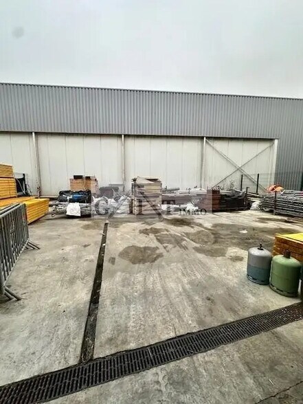 Industriel/Logistique dans Brie-Comte-Robert à louer - Photo de l’immeuble – Image 3 sur 5