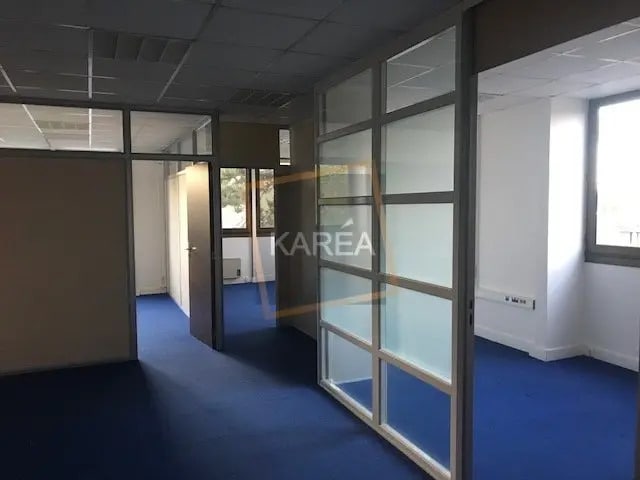 Bureau dans Croissy-Beaubourg à louer - Photo intérieure – Image 3 sur 5