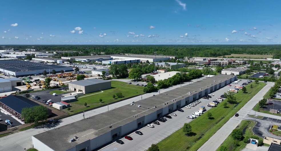 5647-5763 W 85th St, Indianapolis, IN à louer - Vidéo sur l’annonce professionnelle – Image 2 sur 10