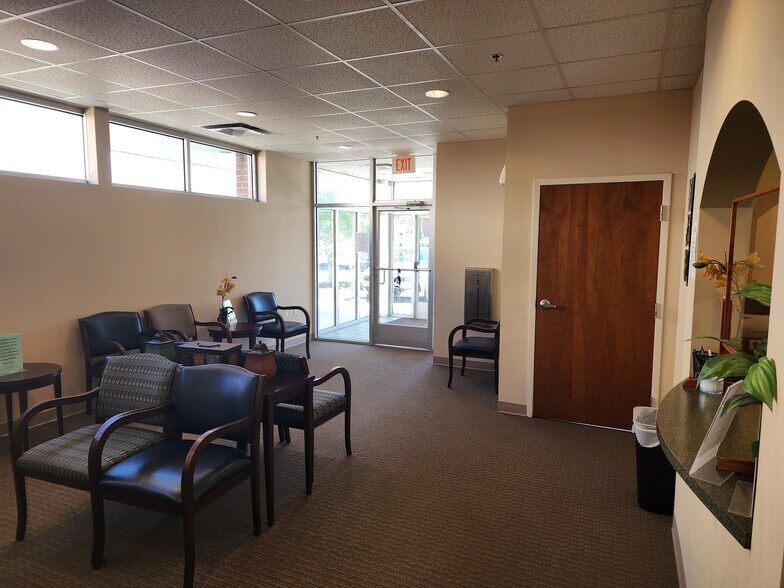 4541-4545 Spotsylvania Pky, Fredericksburg, VA à louer - Photo de l’immeuble – Image 3 sur 24
