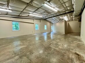 711 Trabert Ave NW, Atlanta, GA à louer Photo intérieure– Image 1 sur 4
