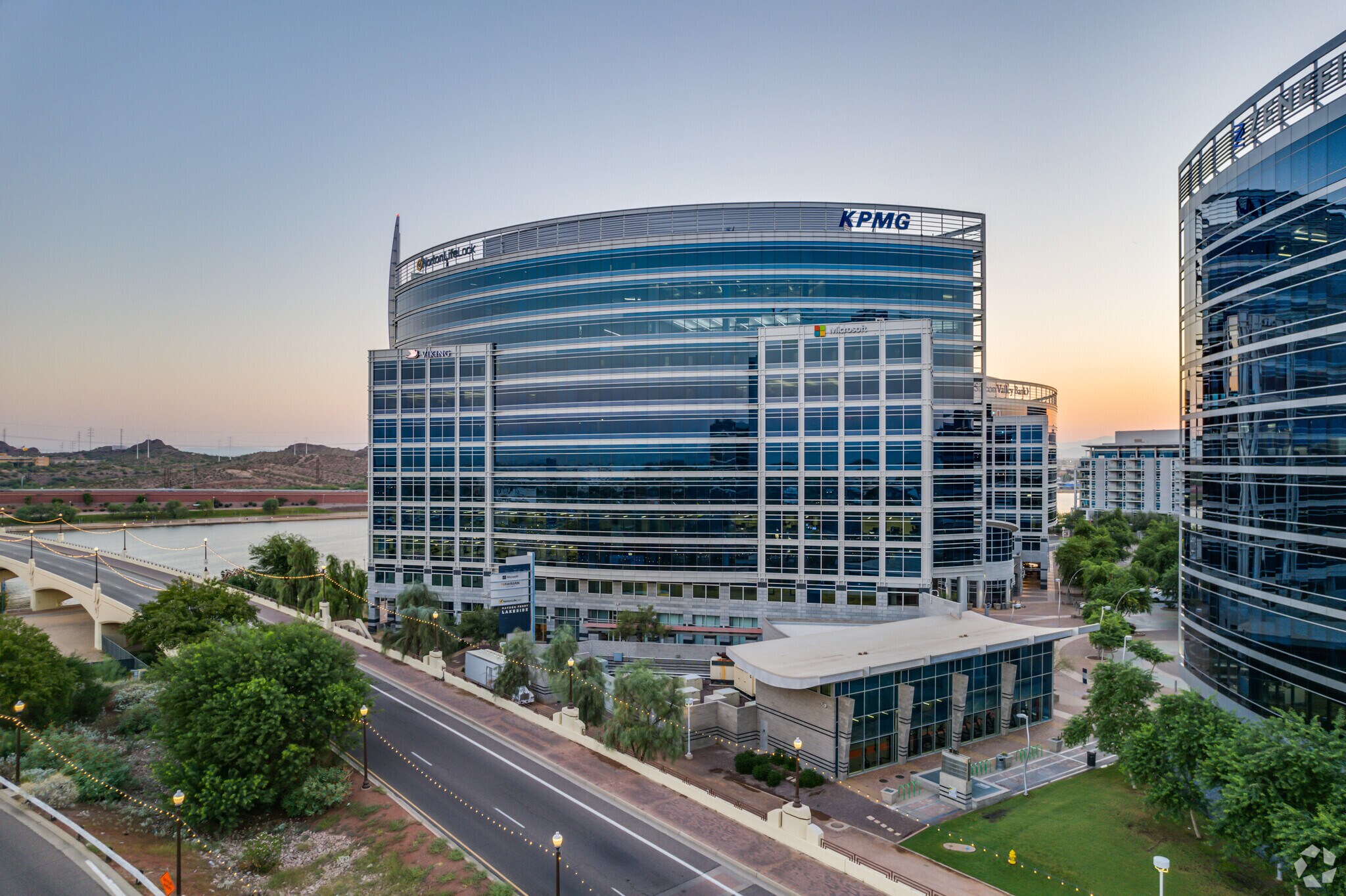 60 E Rio Salado Pky, Tempe, AZ à louer Photo principale– Image 1 sur 13