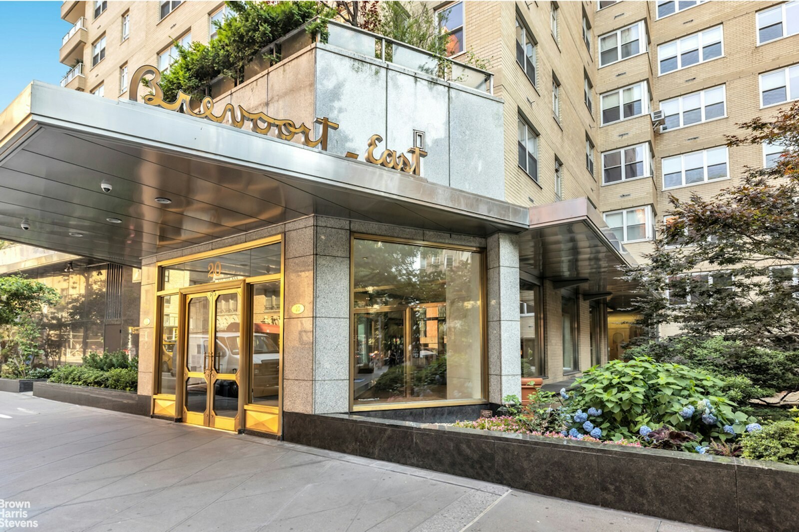 20 E 9th St, New York, NY à vendre Photo de l’immeuble– Image 1 sur 15