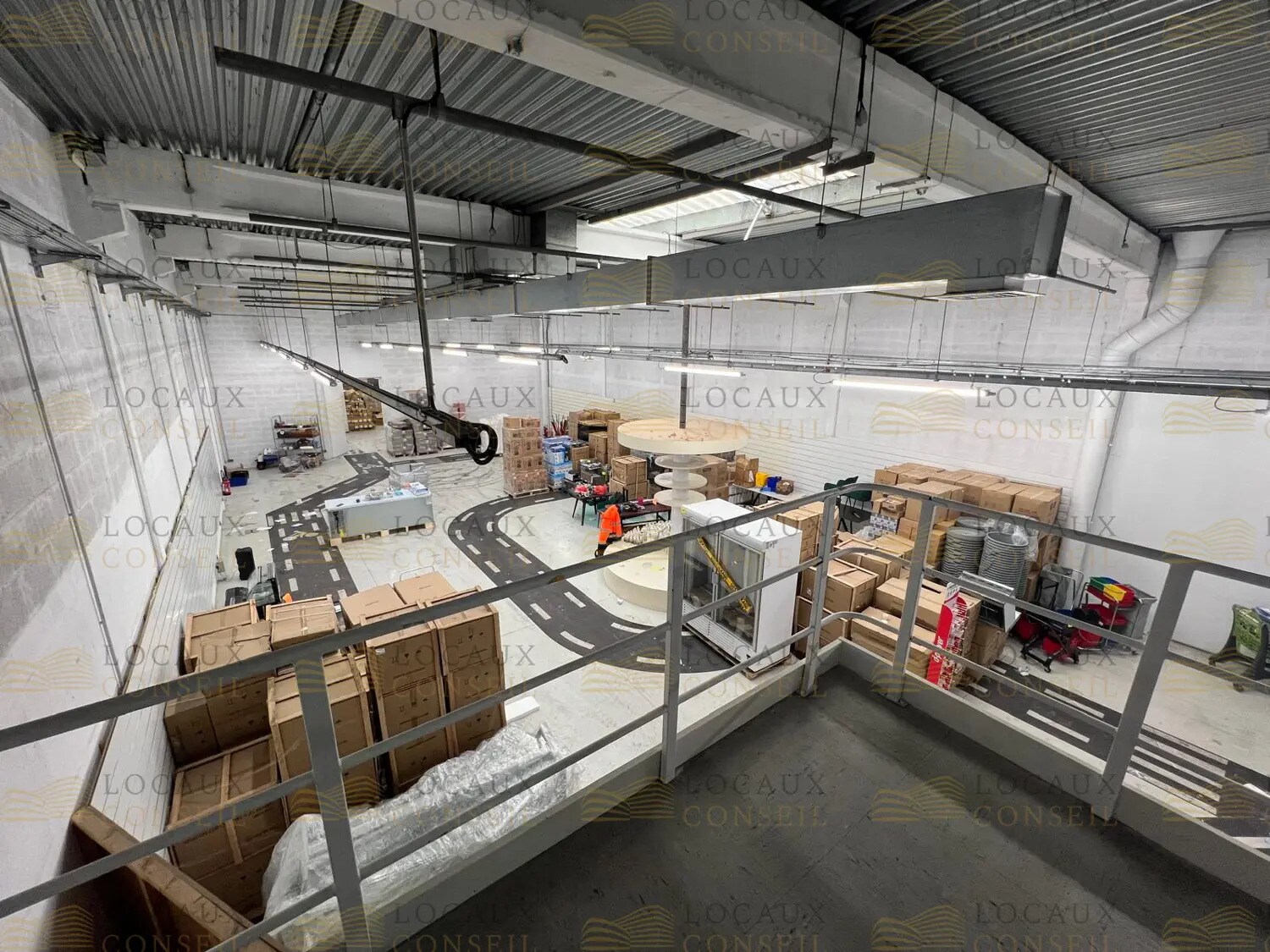 Local d’activités dans Éragny à louer Photo intérieure– Image 1 sur 27