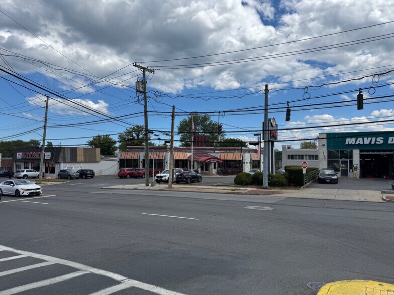317 Boston Post Rd, Port Chester, NY à louer - Photo de l’immeuble – Image 3 sur 8