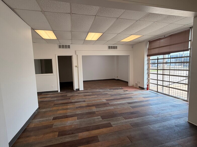 2611 Irving Blvd, Dallas, TX à louer - Hall d’entrée – Image 3 sur 16