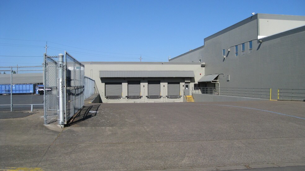 1400 Cross St, Eugene, OR à louer - Photo de l’immeuble – Image 3 sur 8