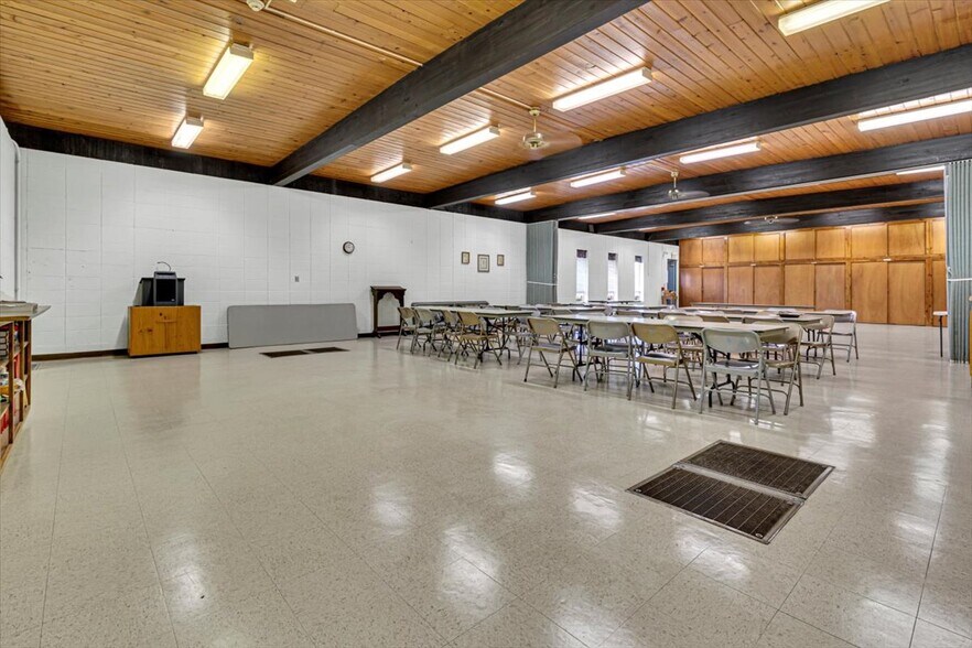 17200 E 39th St S, Independence, MO à vendre - Photo de l’immeuble – Image 3 sur 45