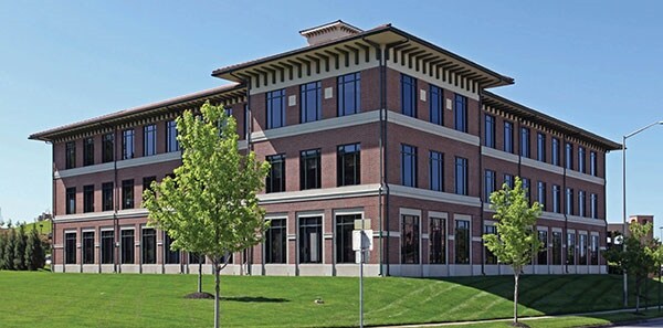 1201 NW Briarcliff Pkwy, Kansas City, MO à louer - Photo principale – Image 1 sur 1
