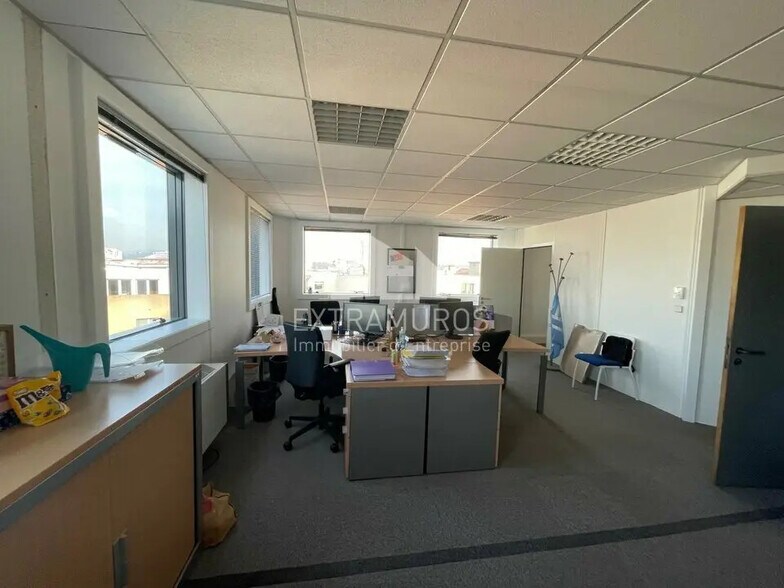 75 Cours Emile Zola, Villeurbanne à louer - Photo de l’immeuble – Image 3 sur 9