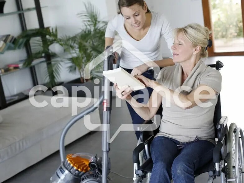 Local commercial dans Castelnau-le-Lez à louer - Photo de l’immeuble – Image 3 sur 11