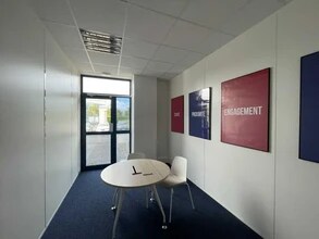 3 Allée Du Moulin Berger, Écully à louer Photo intérieure– Image 2 sur 11