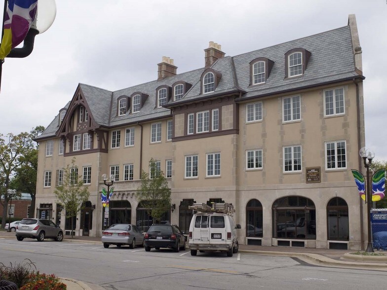 430 Park Ave, Highland Park, IL à louer - Photo de l’immeuble – Image 2 sur 11