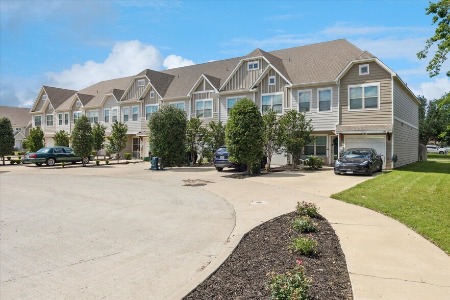 101 Springtree St, Denton, TX à vendre - Photo de l’immeuble – Image 1 sur 70
