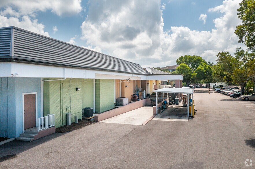1036-1064 Pine Ridge Rd, Naples, FL à louer - Photo de l’immeuble – Image 3 sur 3