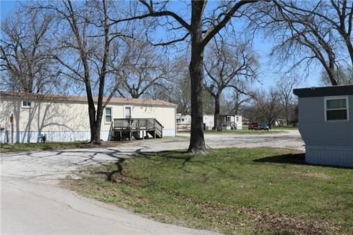 627 N Broadway St, La Cygne, KS à vendre - Photo de l’immeuble – Image 2 sur 6