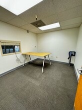 665 E Anderson, Idaho Falls, ID à louer Photo intérieure– Image 2 sur 8