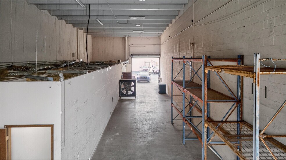 3815 NW 125th st, Opa-locka, FL à louer - Photo de l’immeuble – Image 2 sur 19