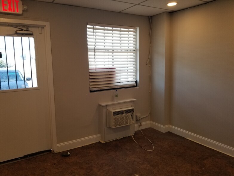 8831-8869 Walker Mill Rd, Capitol Heights, MD à louer - Photo de l’immeuble – Image 2 sur 9