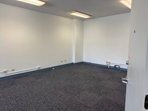 307 Lewers St, Honolulu, HI à louer Photo intérieure– Image 2 sur 12