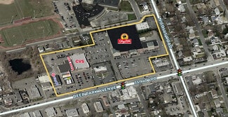 Plus de détails pour 1938 Deer Park Ave, Deer Park, NY - Local commercial à louer