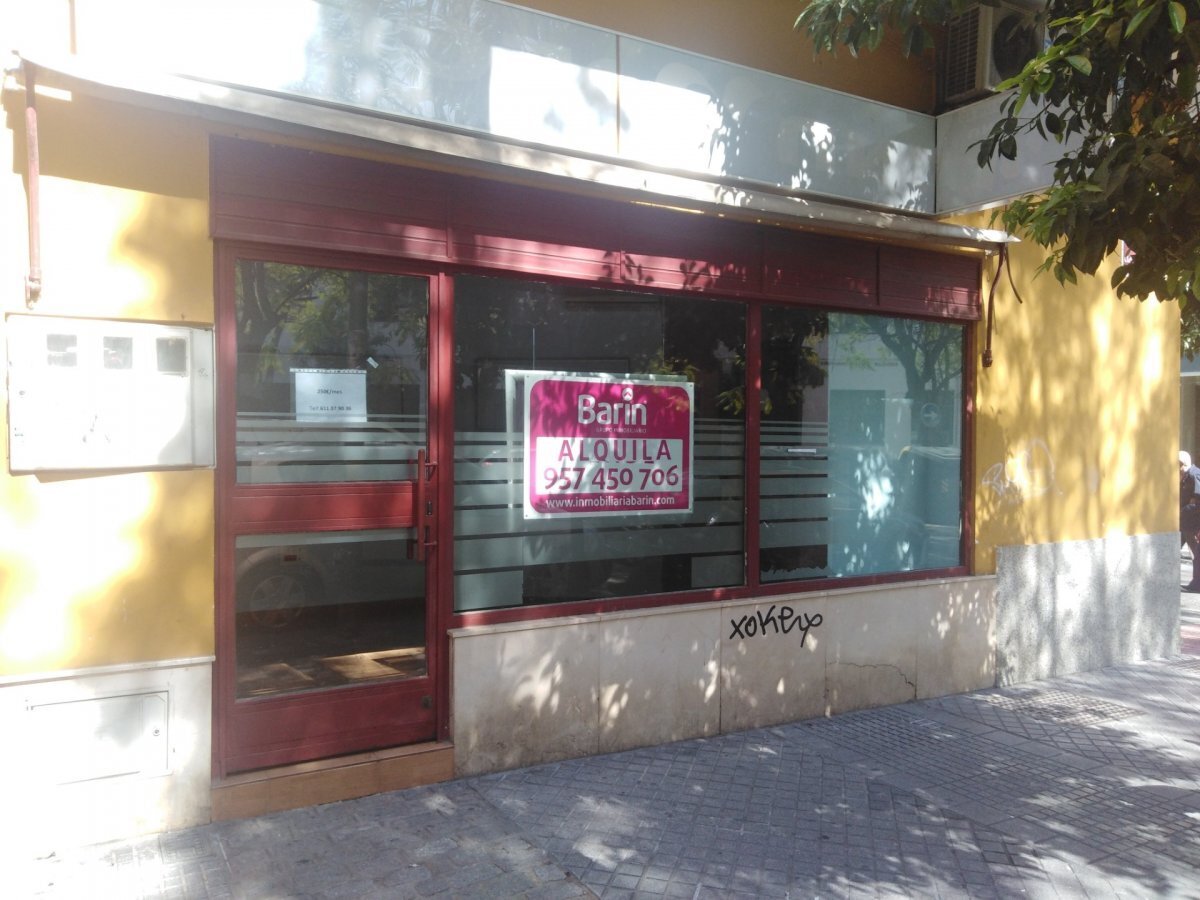 Local commercial dans Córdoba, Córdoba à louer Photo principale– Image 1 sur 11