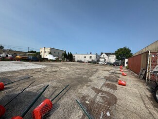 Plus de détails pour 88 Urban Ave, Westbury, NY - Terrain à louer