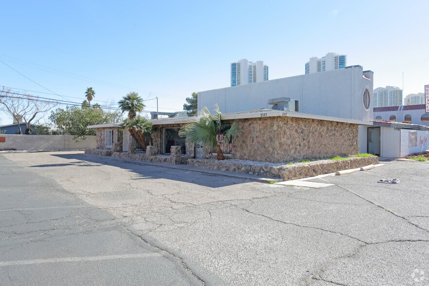 2117 Paradise Rd, Las Vegas, NV à vendre - Photo de l’immeuble – Image 3 sur 7