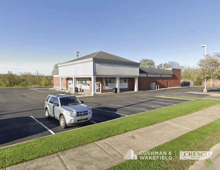 140 Solon Rd, Bedford, OH à louer - Photo de l’immeuble – Image 1 sur 3