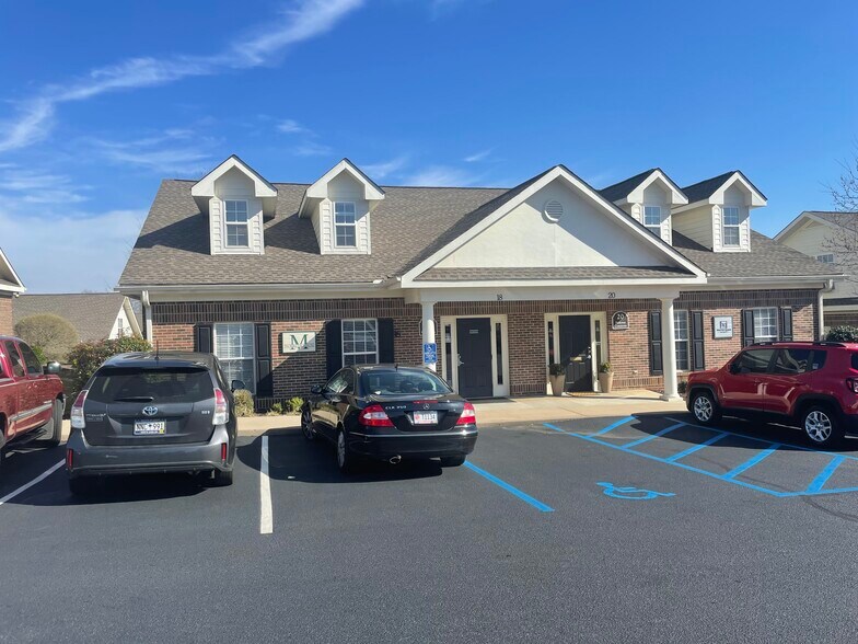 18-20 Parkway Commons Way, Greer, SC à vendre - Photo de l’immeuble – Image 2 sur 8