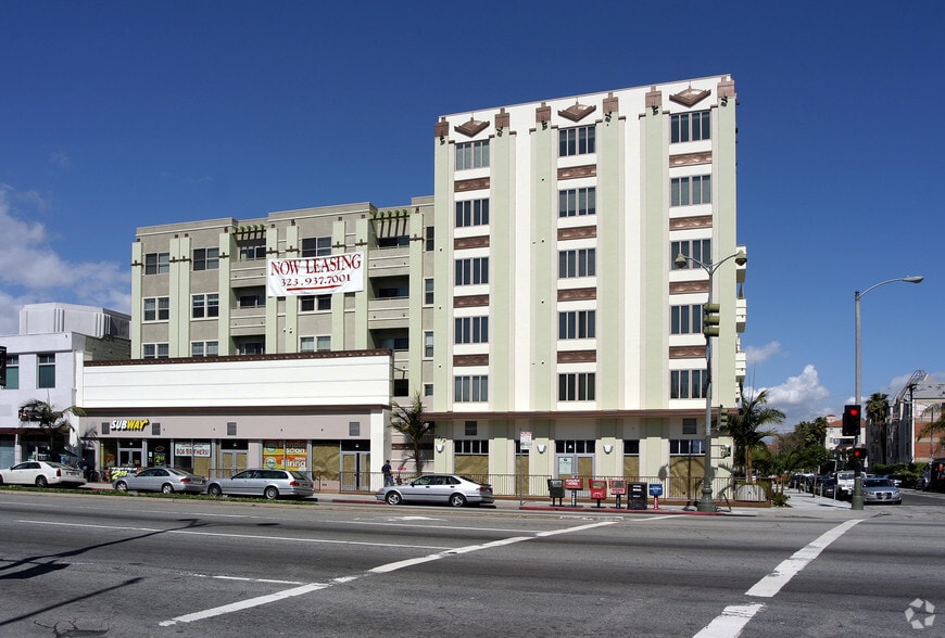 5353 Wilshire Blvd, Los Angeles, CA à louer - Photo de l’immeuble – Image 2 sur 10