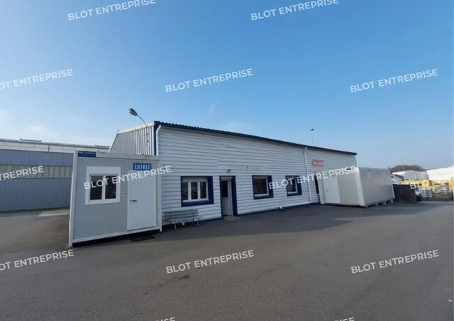 Plus de détails pour Local d’activités à vendre