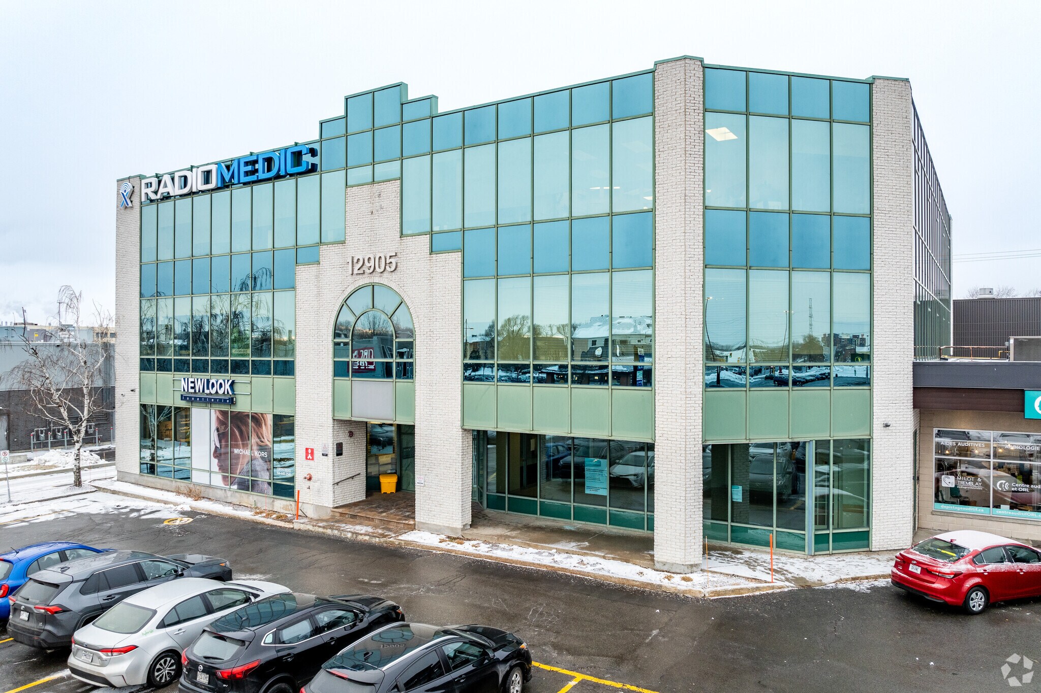 12905 Rue Sherbrooke E, Montréal, QC à louer Photo principale– Image 1 sur 9