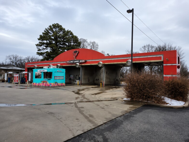 2614 W Main St, Russellville, AR à vendre - Photo de l’immeuble – Image 2 sur 2