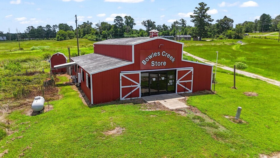 11074 State Highway 64 W, Overton, TX à vendre - Photo de l’immeuble – Image 1 sur 21