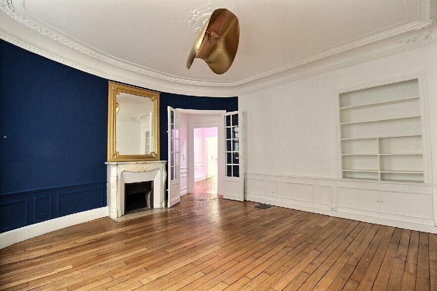 Bureau dans Paris à louer - Photo de l’immeuble – Image 2 sur 5