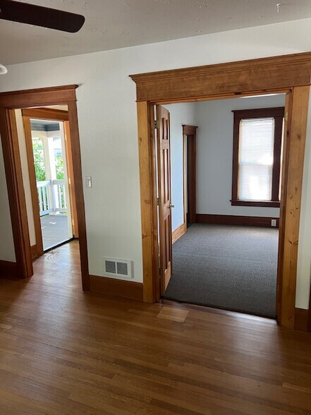 2022 Broadway St, Vancouver, WA à louer - Photo de l’immeuble – Image 3 sur 21