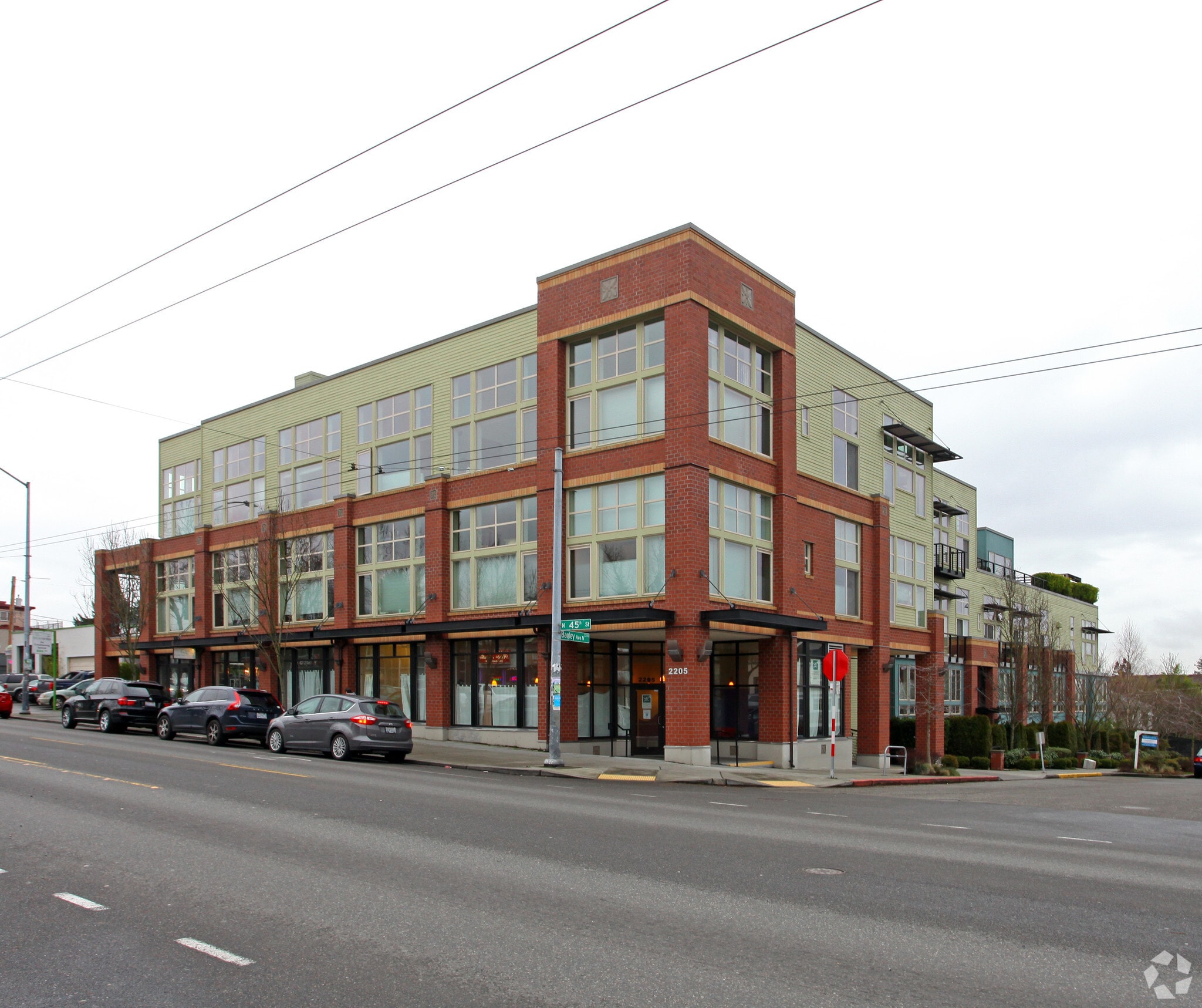 2205 N 45th St, Seattle, WA à louer Photo principale– Image 1 sur 4