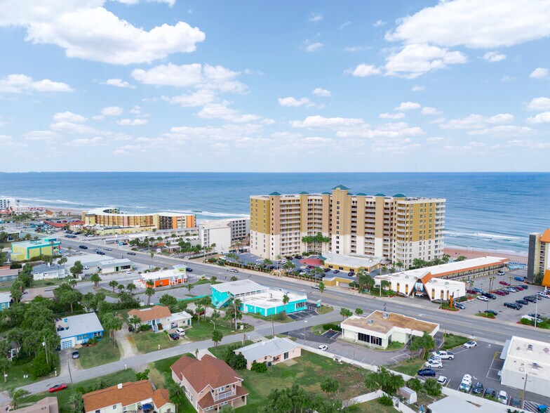 2410 S Atlantic Ave, Daytona Beach, FL à vendre - Photo de l’immeuble – Image 3 sur 7