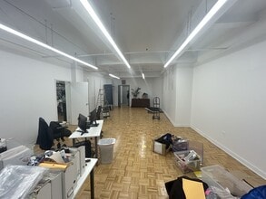 262 W 38th St, New York, NY à louer Photo intérieure– Image 1 sur 2