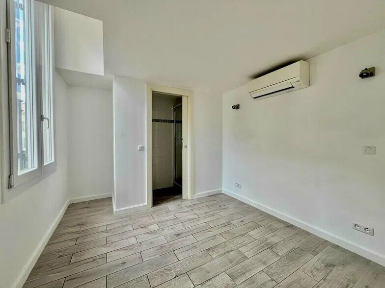Bureau dans Cannes à louer - Photo de l’immeuble – Image 3 sur 9