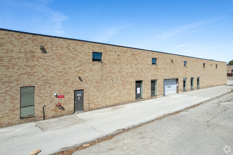 40 Audia Ct, Concord, ON à louer - Photo de l’immeuble – Image 2 sur 2
