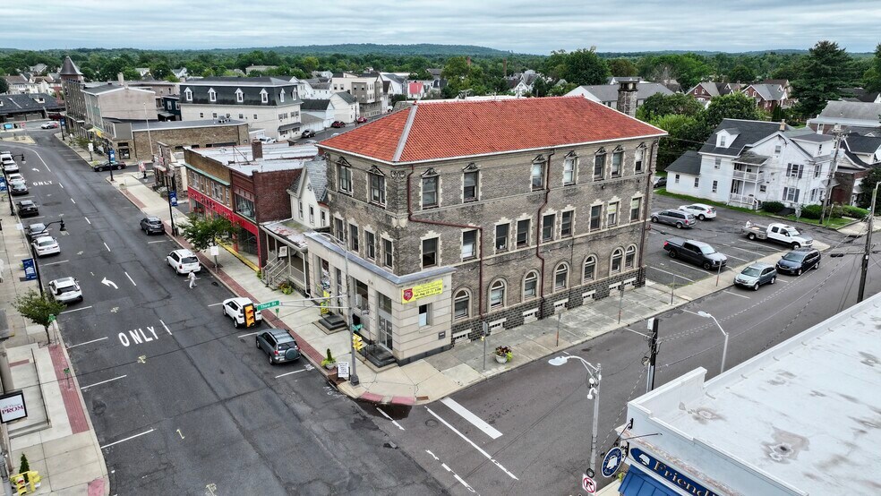 242-248 W Broad St, Quakertown, PA à vendre - Photo de l’immeuble – Image 2 sur 61