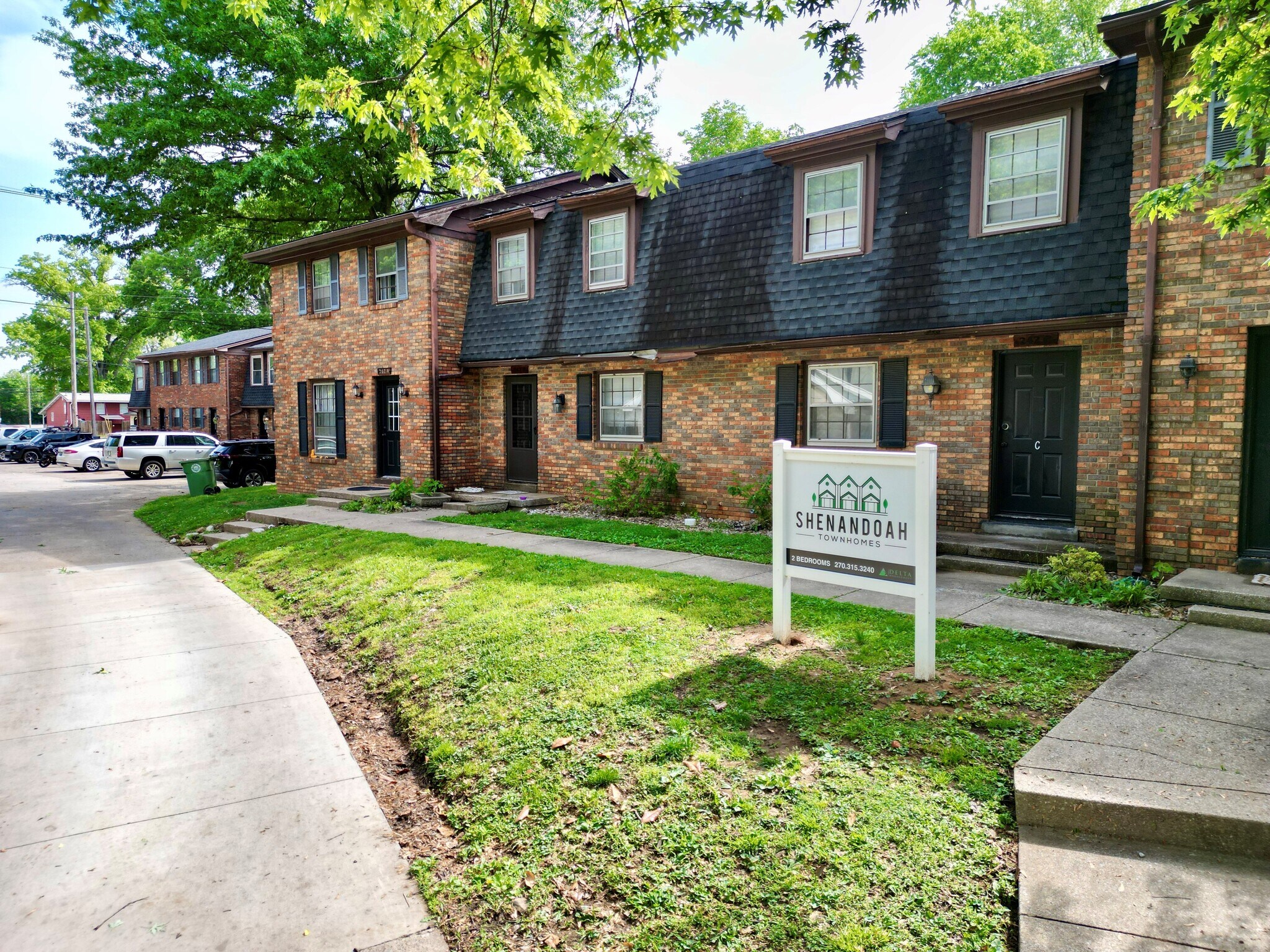 242 Shenandoah Pl, Henderson, KY à vendre Photo de l’immeuble– Image 1 sur 15