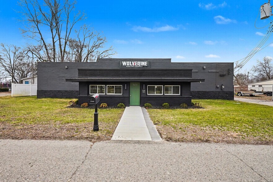 5650 Jamestown Rd, Shelby Township, MI à vendre - Photo principale – Image 1 sur 28