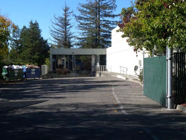 1935 Santa Rosa Ave, Santa Rosa, CA à louer - Photo de l’immeuble – Image 3 sur 9