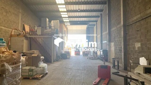 Industriel/Logistique dans Carpentras à louer - Photo de l’immeuble – Image 2 sur 20